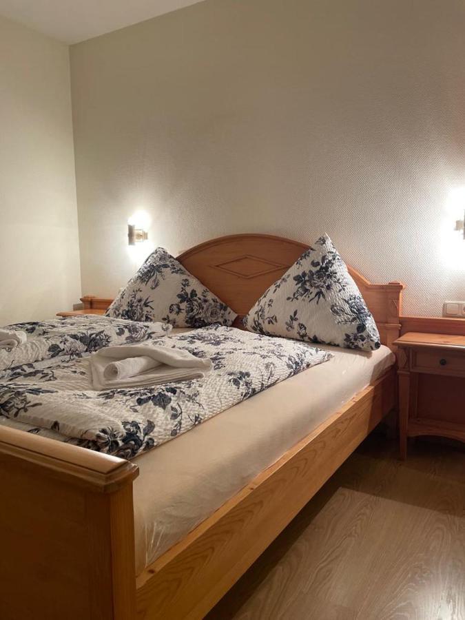 Hotel Und Restaurant Gruner Hahn Elsenfeld Экстерьер фото